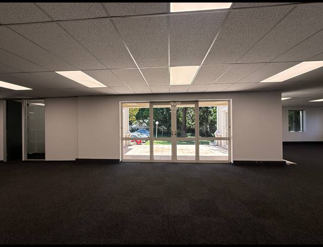 381M² OFFICE TO LET IN KILLARNEY